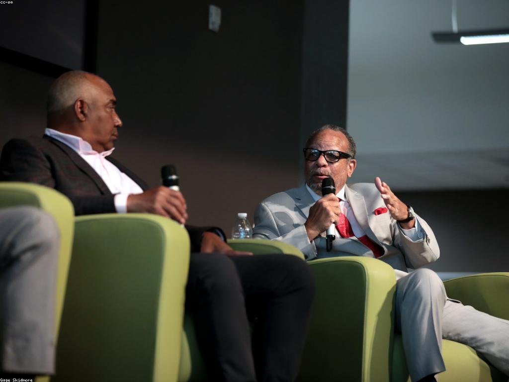 សារៈសំខាន់នៃប្រព័ន្ធផ្សព្វផ្សាយក្នុងសង្គមស្តង់ដារ