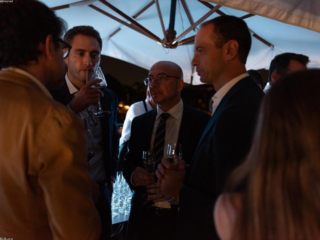 យុទ្ធសាស្ត្រនៃការអភិវឌ្ឍន៍អាជីវកម្ម